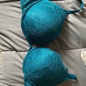 La senza beyond sexy bra green teal glam crystal Lace Bra push up cleavage 32 BC